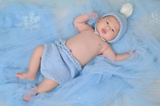 栖霞摸孕妇肚子沾喜气